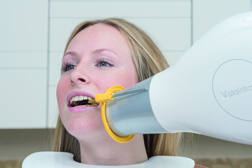 Radiologie rétro-alvéolaire VistaIntra - Dürr Dental