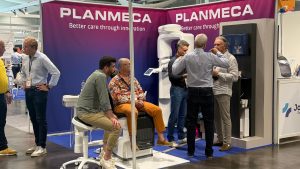 🎥 Planmeca aux Rencontres de l&rsquo;ADF Bordeaux : le nouveau fauteuil Pro50s et les mises à jour Romexis présentés aux praticiens